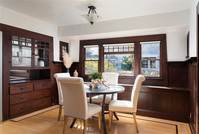 Photo - 127 N Grand St