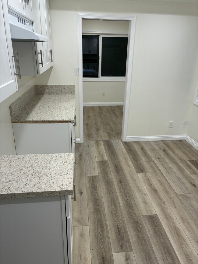 Photo - 12300 Manor Dr Unit A