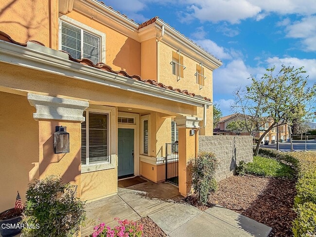 Building Photo - 2930 Esperanza Way