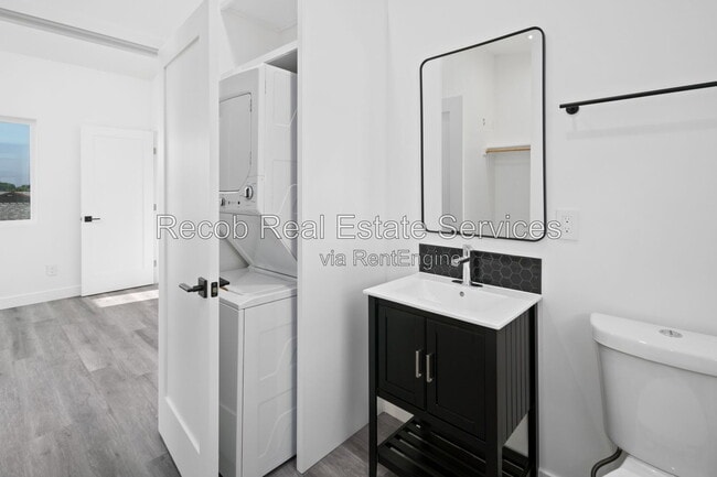 Photo - 4687 49th St Unit 2