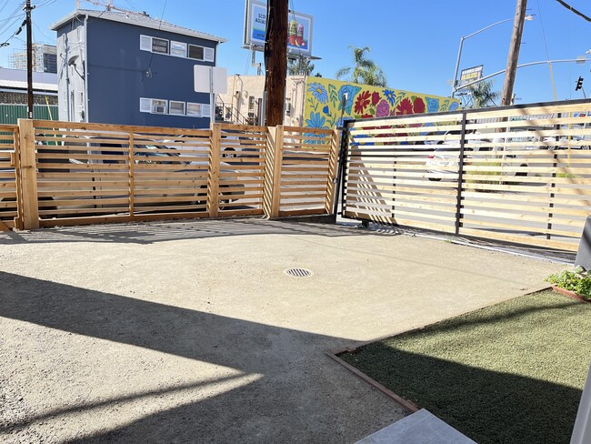 Photo - 4471 56th St