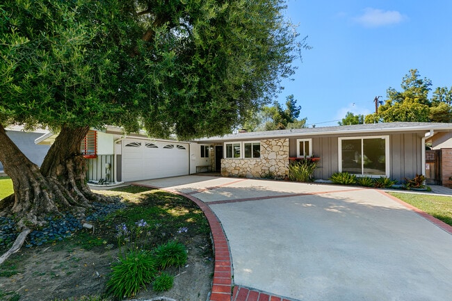 Photo - 22951 Austin St