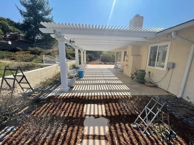Building Photo - Beautiful 55+ home in the Seven Oaks Community!