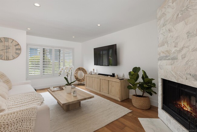 Photo - 940 Intrepid Ct