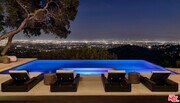 Photo - 13331 Mulholland Dr House
