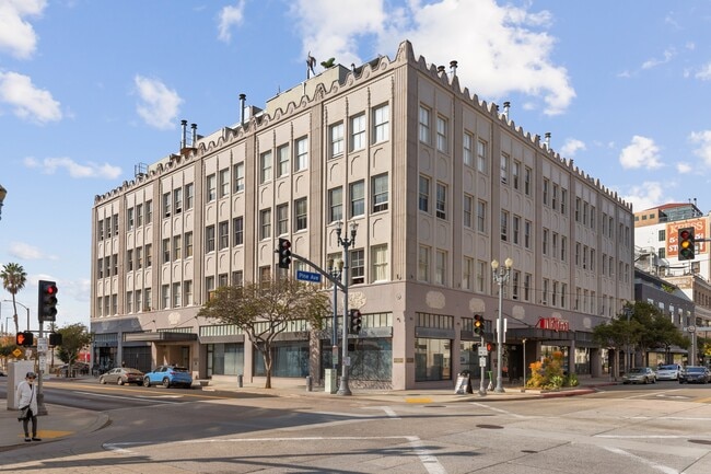 Building Photo - BQeach