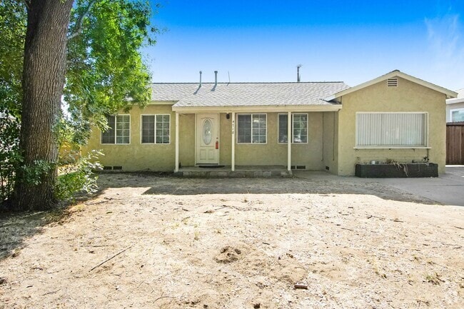 Building Photo - Coming Soon! 3/1 One story Home in San Ber...