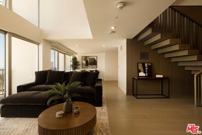 Building Photo - 2025 Ave of the Stars Unit 1412