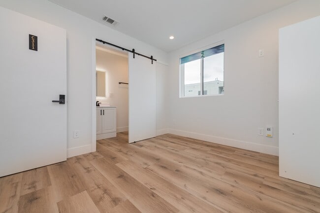 Photo - 5654 La Mirada Ave Unit 18