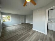 Photo - Remodeled & MOVE IN READY 2+1 duplex in Pa...