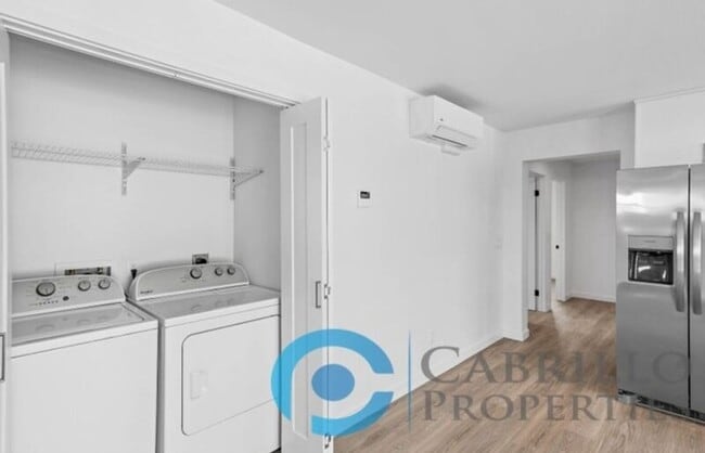 Photo - 3074 46th St