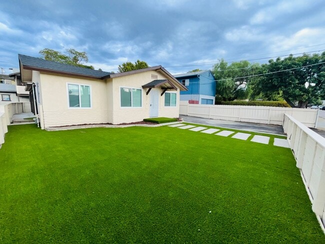 Building Photo - Remodeled 3 bedroom 2 Bath house