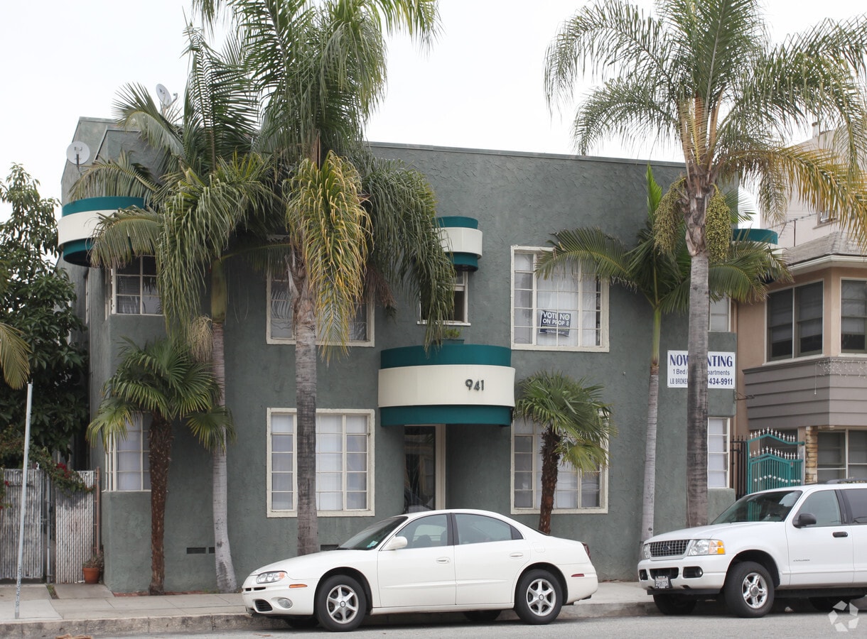 Photo - 941 E Broadway