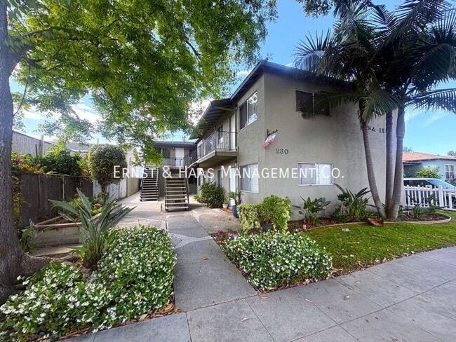 Building Photo - 230 E Hullett St Unit #01