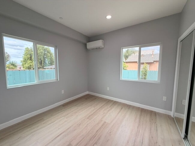 Photo - 5256-5260 Groveland Drive Unit 5260-1