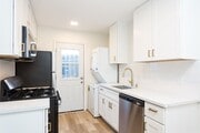 Photo - COMING SOON!! Amazing Renovated 1-BR Apartment Unit ... Unit 7621