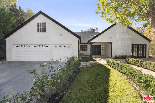 Photo - 3217 Hutton Dr House
