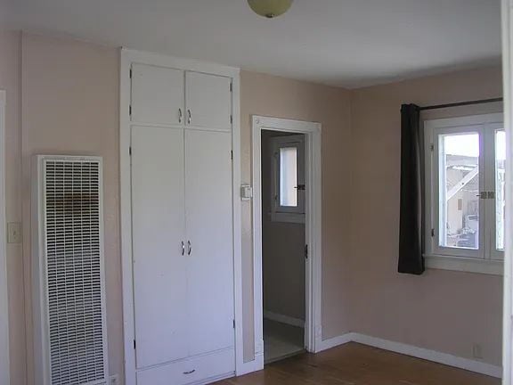 Photo - 450 W Main St