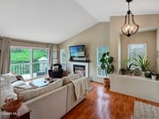 Photo - 264 Ridgeton Ln