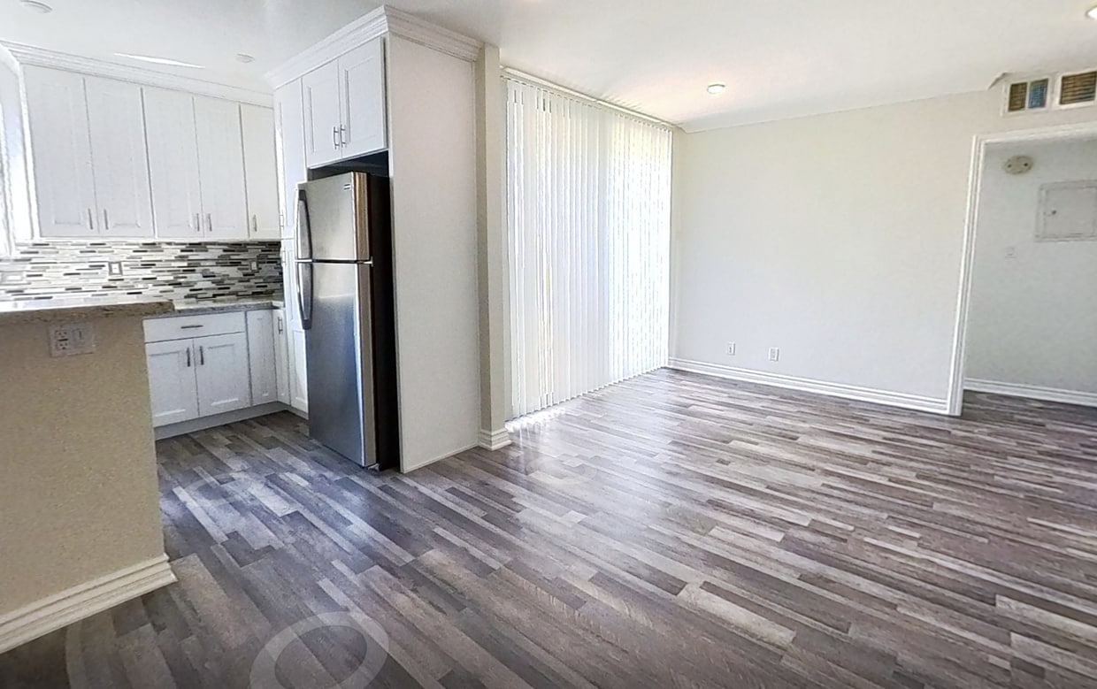 3D Tour - Palm Beverly Apartments