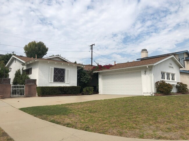Building Photo - Single Family Home in Rancho Palos Verdes!