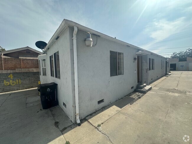 Building Photo - 6611 1/2 Brynhurst Ave Unit 6611 Rental