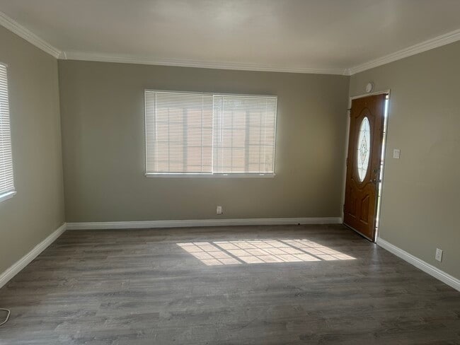 Photo - 2100 El Paseo