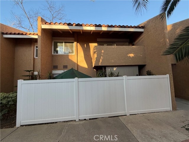 Building Photo - 1101 W MacArthur Blvd Unit 296