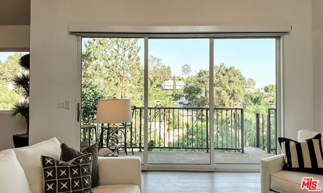 Photo - 2068 Cerro Gordo St