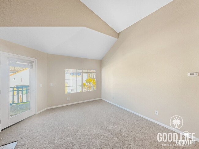 Photo - Great 2B/2BA Townhome in Scripps Ranch w/ New Carpets, A/C & Swimming Pool!