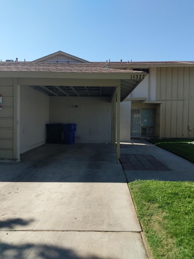 Building Photo - 14322 Augusta Dr