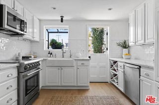 Photo - 350 S Spalding Dr