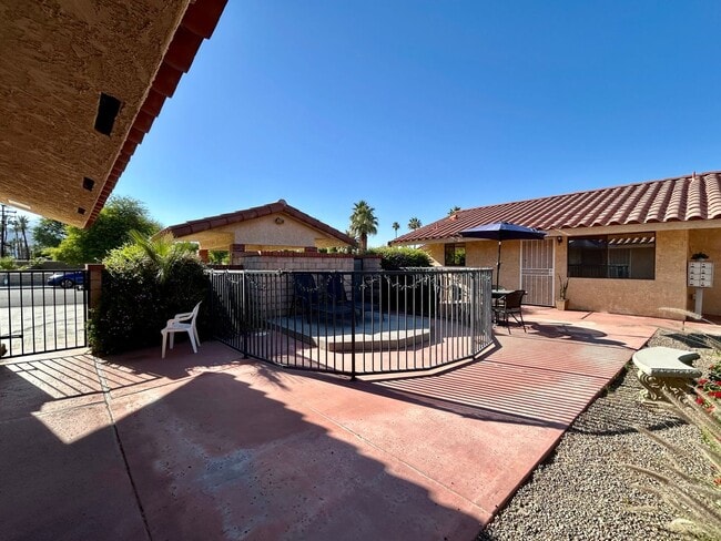 Building Photo - COMING SOON!! 1 Bedroom 1 Bathroom 55+ Apartment in Palm Desert! Unit 01