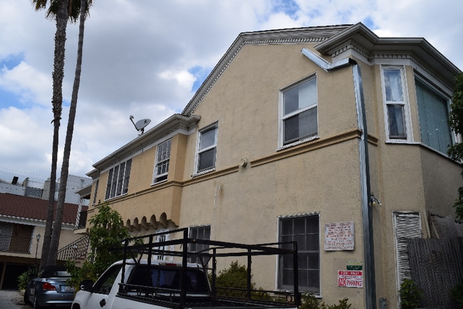 Photo - 1807-18011 Grace Ave Unit 1807