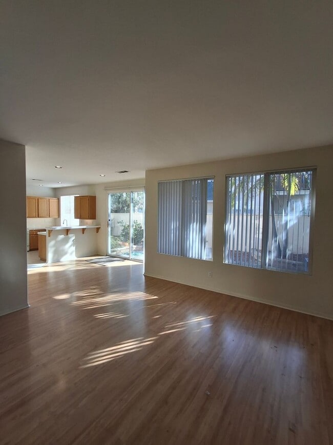 Photo - Beautiful Home in the Heart of it all. MUST SEE!!!