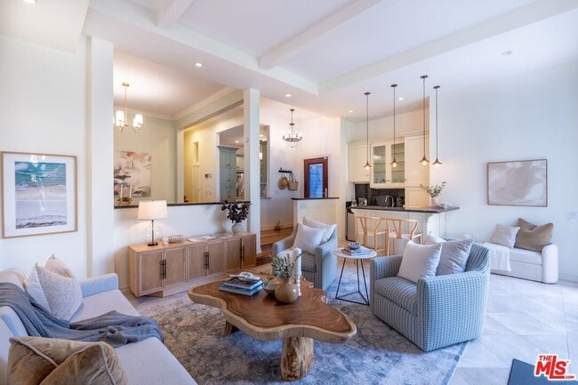 Building Photo - 20 Ketch St Unit 1