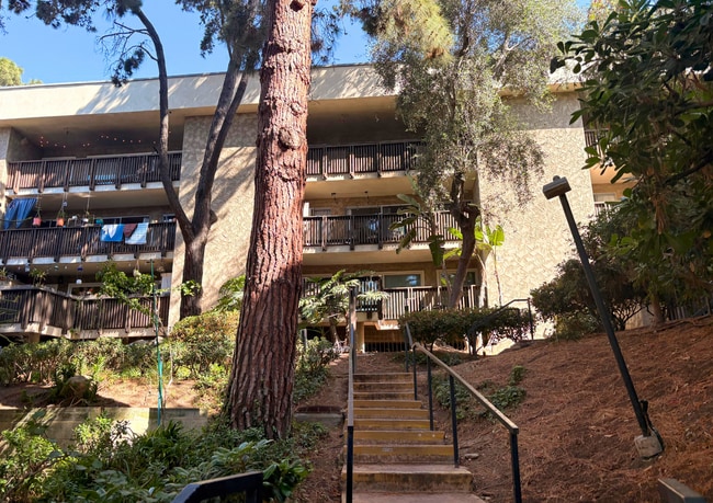 Building Photo - 6416 Friars Rd Unit 6416 Friars Rd  304