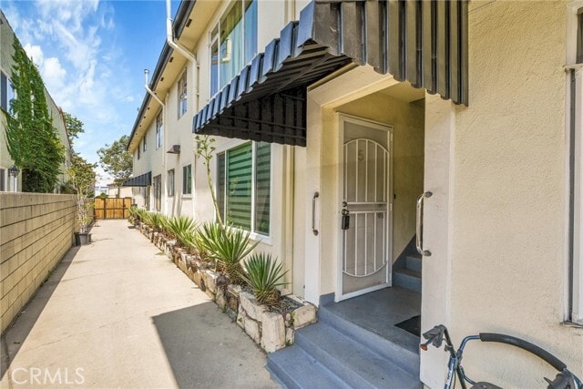 Photo - 612 N Sycamore Ave Unit 5