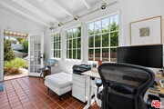 Photo - 202 N Gower St