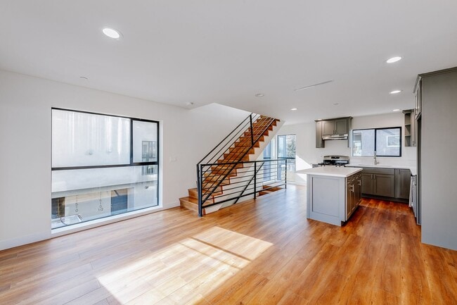 Photo - 11508 Emelita St Unit #11510