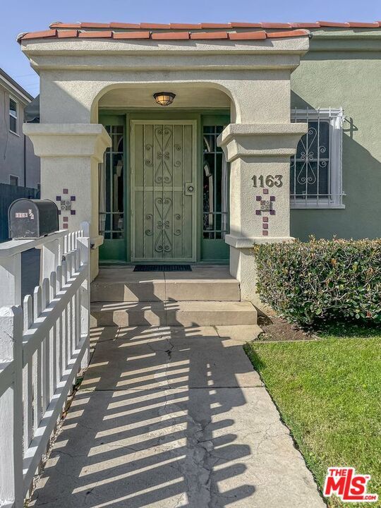 Photo - 1163 N Genesee Ave