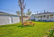 Photo - 6621 Lindley Ave