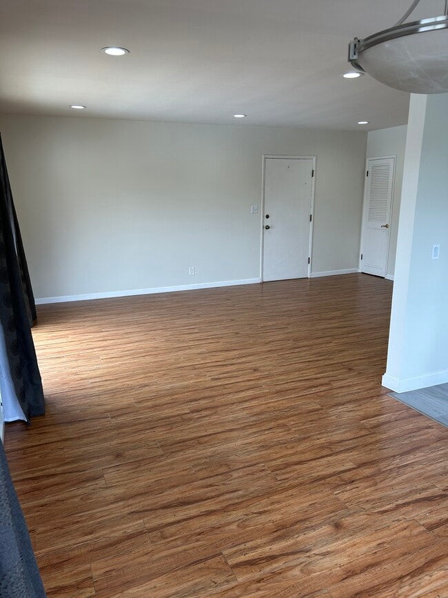 Living Room - 1761-1765 Selby Ave