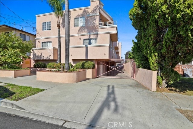 Photo - 874 W 3rd St