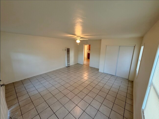 Building Photo - 818 E Rte 66 Unit 15