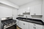 Studio - 515SF - Kitchen - 1769 N Orange Dr Apartments