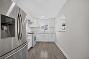 Photo - 9817 Holmes Ave