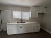 Photo - 4216 Woodlawn Ave Apartment Unit 4216 1/2