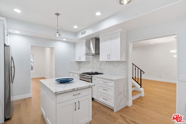 Photo - 851 N San Vicente Blvd Unit 117