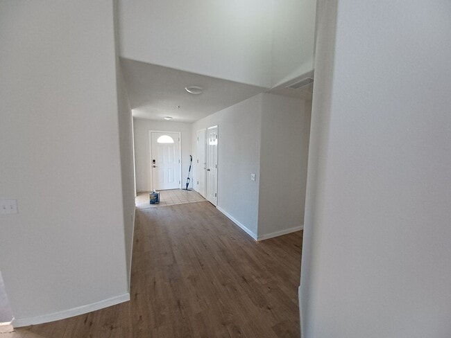 Photo - 789 Hildale Cir